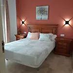 Montys Hostel *