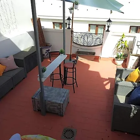 Hostel Montys