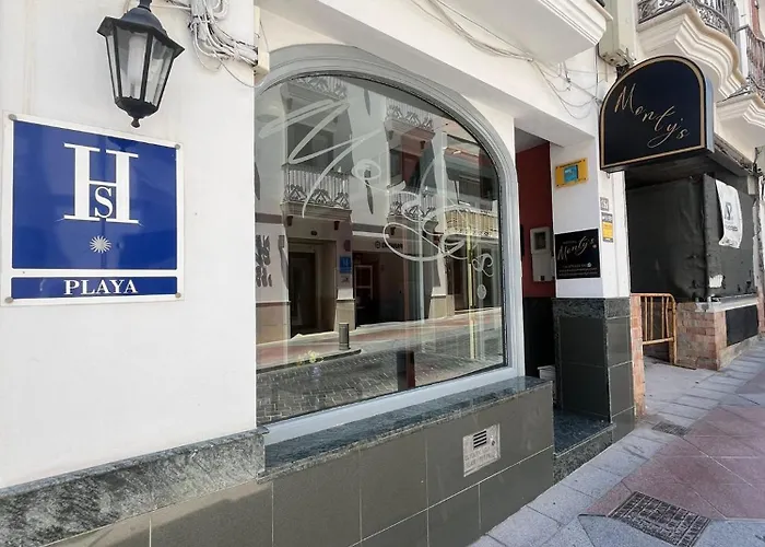 Hostel Montys Nerja